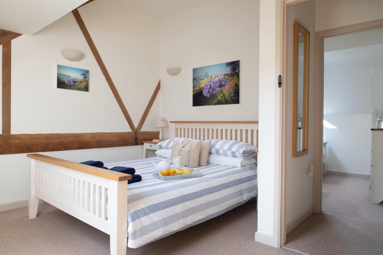 Dorset Holiday Barns เชอร์บอร์น ภายนอก รูปภาพ